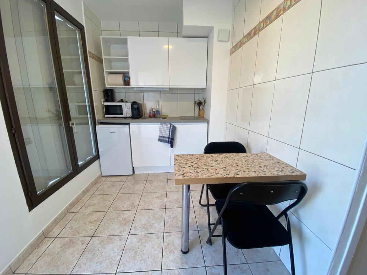 Ferienwohnung Chez K - Studio - Proche Centre - Parking Sainte-Savine Exterior foto