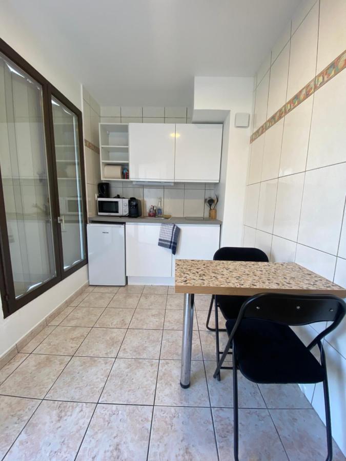 Ferienwohnung Chez K - Studio - Proche Centre - Parking Sainte-Savine Exterior foto